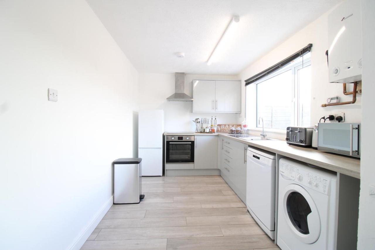 Virexxa Aylesbury Centreアパートメント エクステリア 写真